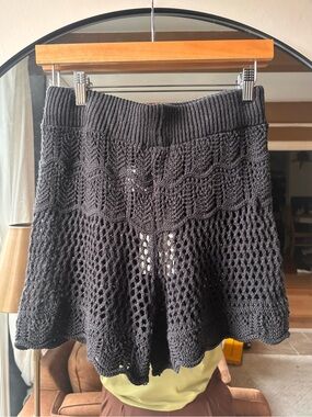 FLORIS | BNWT crochet shorts | size small